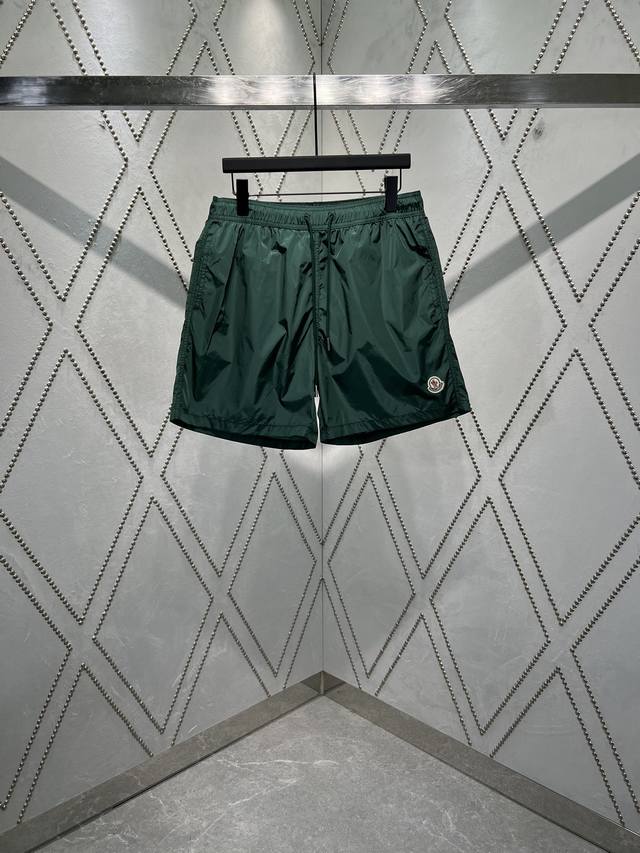 蒙口 25Ss新款实用男士游泳短裤适合在海滩 泳池或湖边穿着 是温暖天气的基础款单品 码数 S.M.L.Xl.
