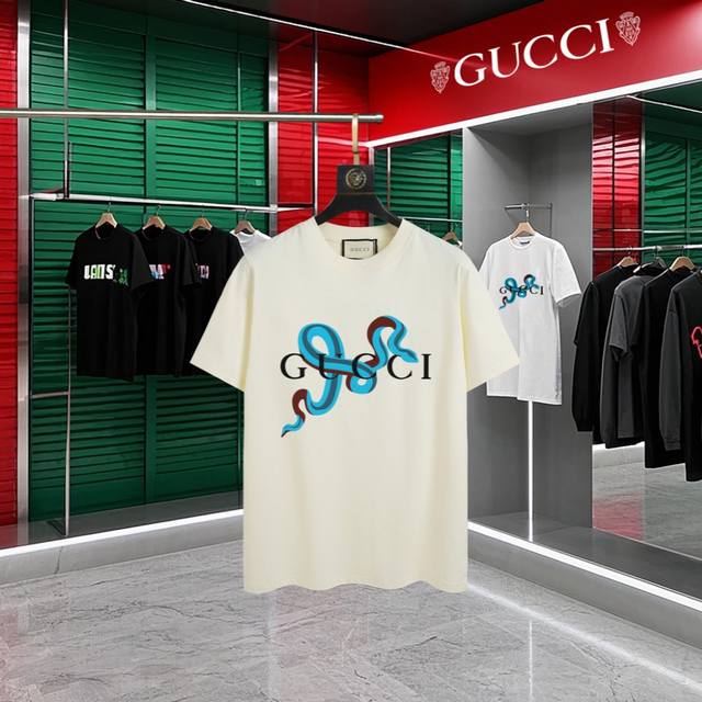 Gucci~古驰 2025新款高品质圆领短袖T恤 袖口车有进口绣花标 定制定染,手感非常舒服 超级百搭好看的一款短袖 三标齐全 非市场普通版本 随意对比 品质绝