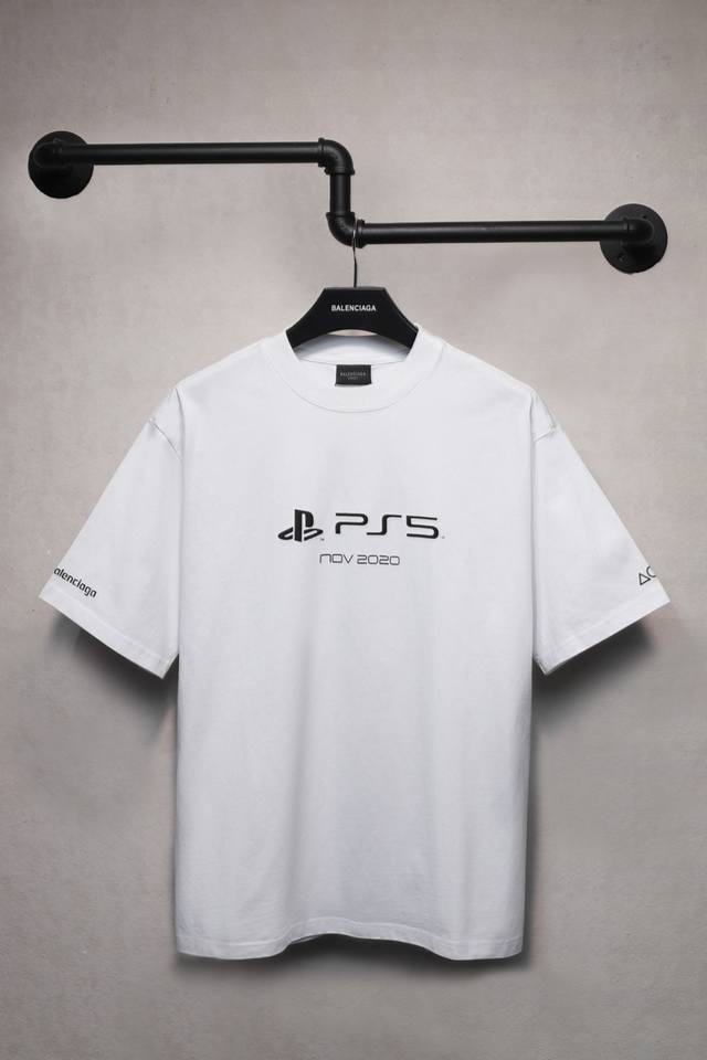 Aeniaa playstation联名ps5字母几何图案印花短袖T恤 克重240 工艺洗水处理 椭圆裂纹机印花 数码直喷网点工艺 对位整齐 无毛边 进口环保浆