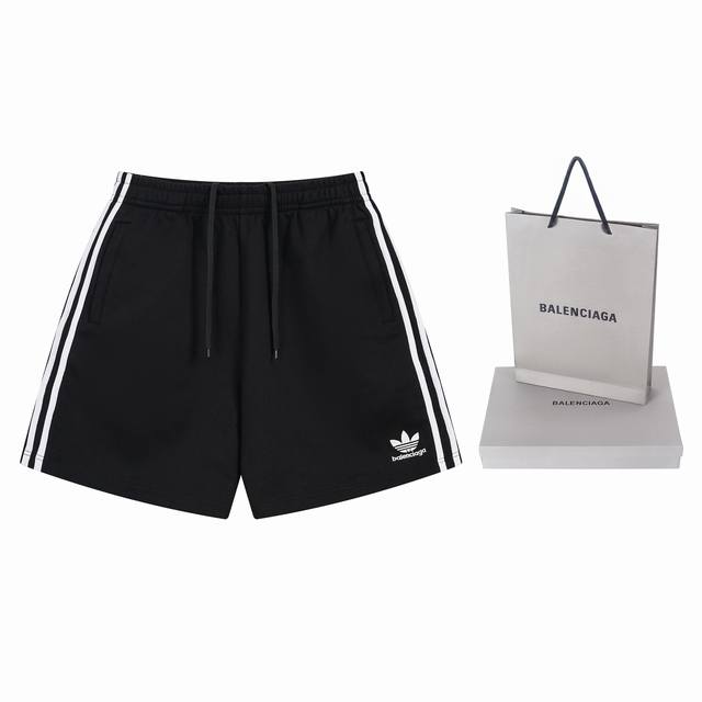 实拍图 顶级版本.官网品质 Balenci*Ga 巴黎.2025新款 巴黎联名Adidas 三叶草刺绣侧缝拉边条.袋口做隐形拉链短裤.砖柜同步.第一时间正品研制