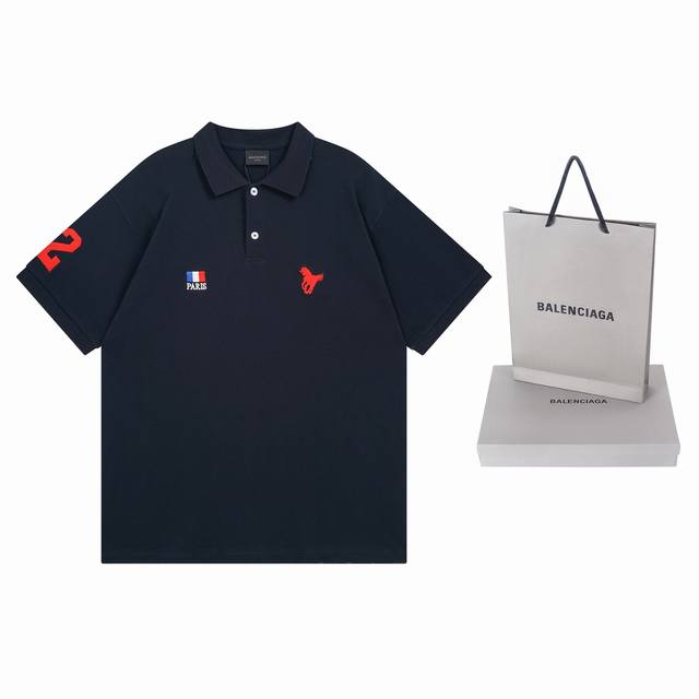 实拍图 顶级版本.官网品质 Balenci*Ga 巴黎#2025战马刺绣磨烂做旧polo衫 成衣洗水磨烂 设计感十足 欢迎对比 面料采用巴黎Zp定织定染全棉珠地