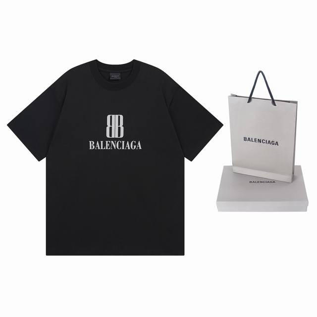 实拍图 顶级版本.官网品质 Balenci*Ga 巴黎.Ss25最新款 巴黎新Logo印花短袖T恤.砖柜同步.第一时间正品研制 欢迎对比 面料采用巴黎Zp定织定