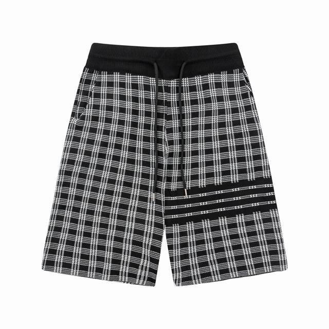 Thom Browne Ss新款针织短裤 定制面料采用威化布织法 提花针织工艺 版型紧致立体 4杠拼接 定制裤绳五金质感强 顺滑 上身舒适透气 凹凸有型的立体感