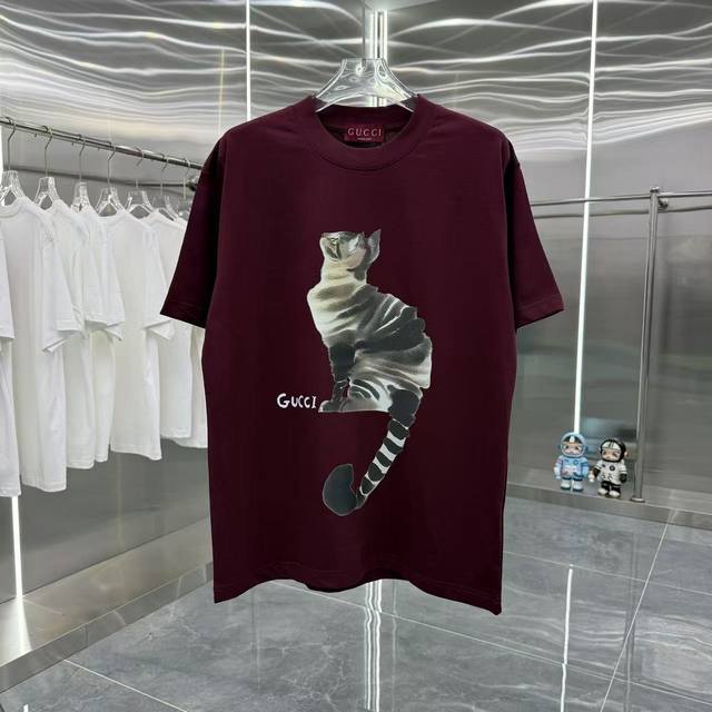 Gucci 2025春夏新款 260克短袖T恤 个性印花 男女同款宽松版 S M L Xl Xxl 五个码 黑色 酒红色 杏色