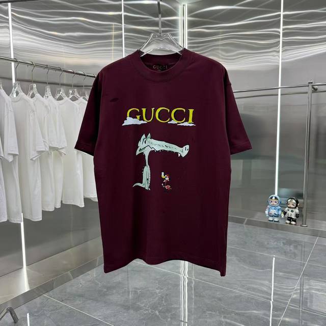 Gucci 2025春夏新款 260克短袖T恤 个性印花 男女同款宽松版 S M L Xl Xxl 五个码 黑色 酒红色 杏色