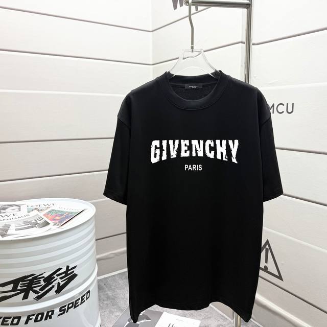 Givenchy Gvc纪梵希2025Ss春夏新款短袖T恤 -定制280G全棉双纱面料 布面干净 布纹清晰 手感非常细腻扎实 更加力挺 -整衣立体定位剪裁 上身