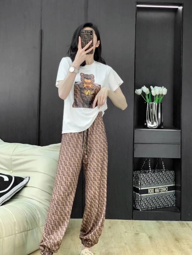 款号:F085 fendi 芬迪 25Ss 大师亲手设计潮牌新品印花圆领短袖T恤 春夏最新砖柜同步 Os落肩版型 - 260G双纱纯棉顶级面料 手感柔软 百分百
