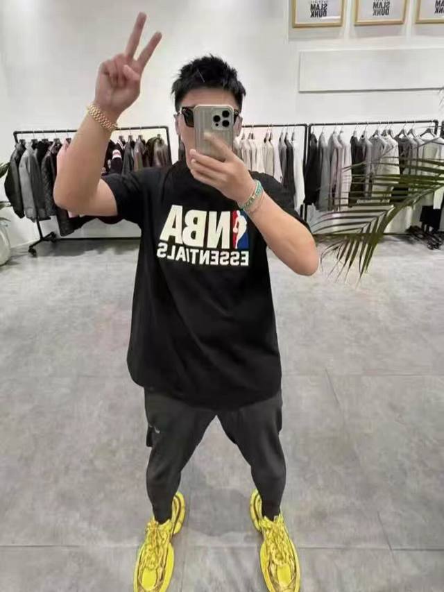 爆款模特图 顶级版本Fear Of God Essentials X Nba 联名款 Fw24 Essentials Nba Tee 橡胶硅胶图案落肩宽松短袖T