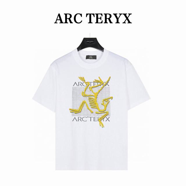 ayc鸟 家胸口网格黄色鸟Logo 款号:Szn15白色 240克重磅小落肩100%棉T恤 Os版型 宽松有型好搭配 采用精梳紧密赛络工艺 面料更耐磨 袖口以及