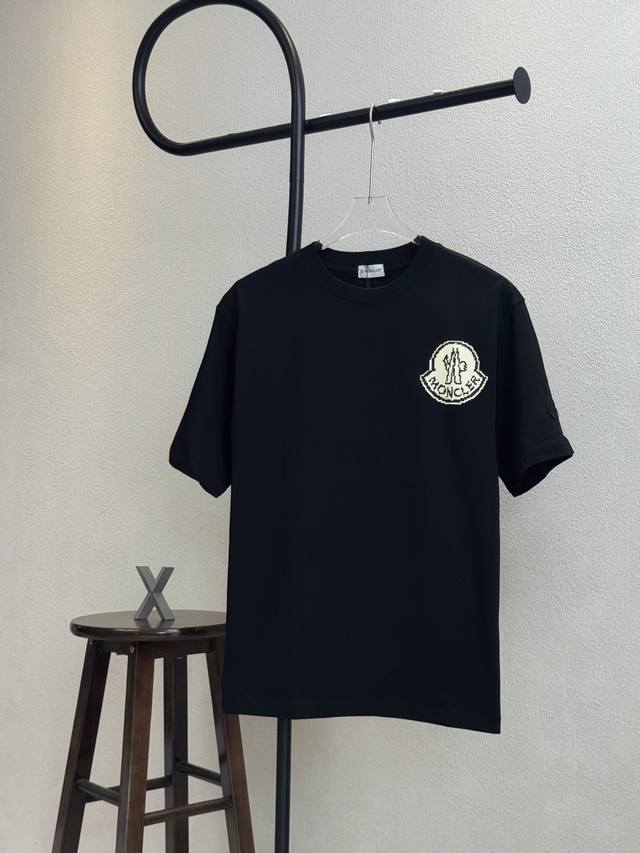 款号X150 moncler蒙口Logo马赛克大标印花圆领短袖 官网买的样衣回来打的板 原色原版1:1 市场发这么低不发这个价格p没办法 情侣同款 全套包装 三