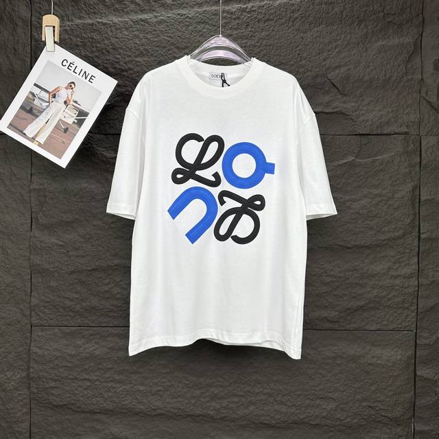罗意威2025新款胸前发泡立体Logo情侣款短袖T恤 高版本高版本 原版面料 数码直喷印花工艺 网红明星同款 高版本 高 品质 面料采用300克纯棉面料 手感超