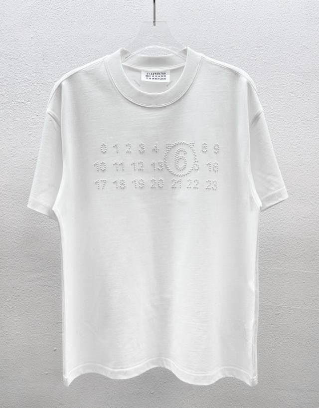 Maison Margiela马吉拉T恤 进口珍珠 数字 面料定制定染 300克100%棉双股精纱面料 宽松 S版型裁剪 符合当下的潮流审美 大大地 一件包容性