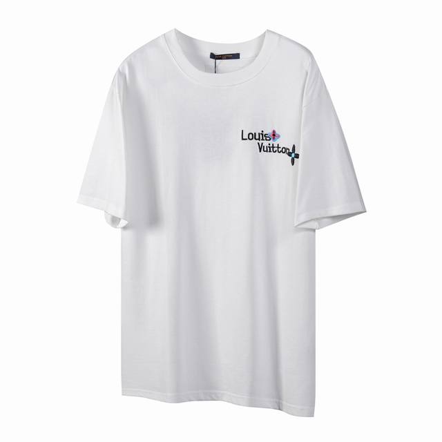L38 lv 路易威登 24Ss花朵双排老花字母刺绣短袖 原版1:1针织纯棉280克重面料 同色定制色织色染高密度螺纹 采用进口田岛高密度重工刺绣机绣花 全衣对