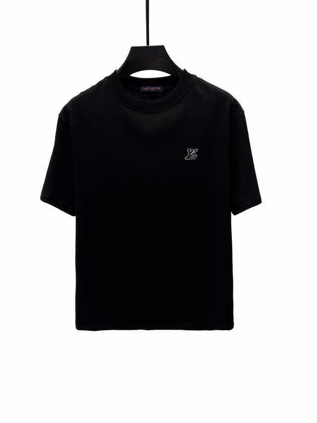 款F37 Lv lv 驴家 路易威登2025新款 浮雕字母Logo 男女同款 短袖T恤 定制280克 双纱纯棉面料 定染32支双股螺纹 领标吊牌主唛三标齐全 颜