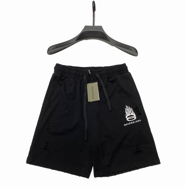 款D61 巴黎 balenciaga巴黎世家 24Ss新款火焰短裤刺绣五分短裤 纯棉380G毛圈面料 手感厚重洗水割破做旧 火焰双环Logo视觉冲击很强宽松版型