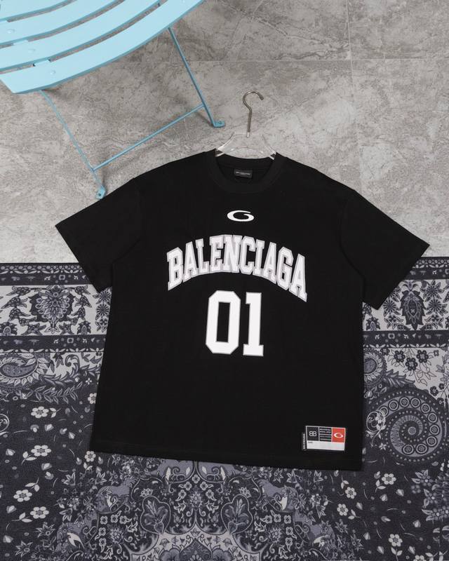 款F05 巴黎 balenciaga 巴黎世家25Ss 01号球衣短袖T恤 balenc*Aga 2025 Ss 春夏新款 重工针织圆领短袖 定制高品质洗水针织