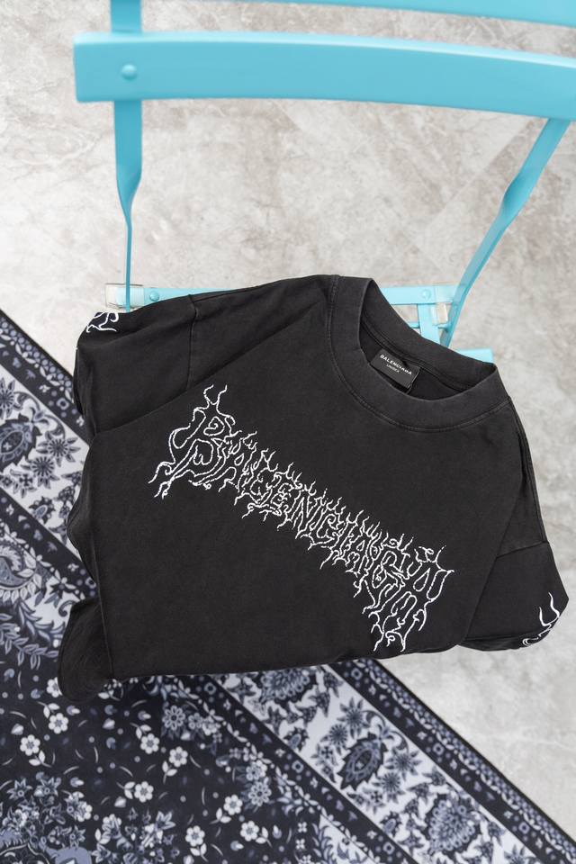 款M46 巴黎 balenciaga 巴黎世家 Ss 模糊Logo直喷印花短袖T恤 正确260G定染双纱面料 进口直喷机器环保材料印花 字母立体清晰 效果立体