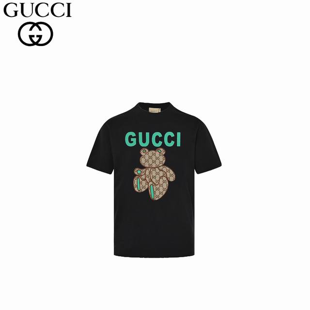 gucci 古驰 24Ss 贴布玩偶熊 短袖 采用32支双纱 260克重面料 进口针织针梳棉进行制作 厚度适中 有垂感又有轮廓型 上身就是一个舒适 对微胖身型包