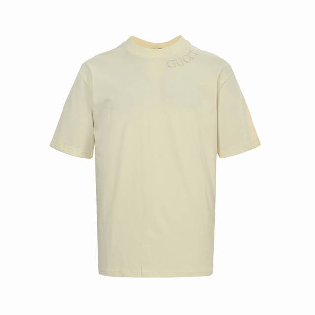 gucci 古驰 25Ss 领口字母徽标刺绣短袖 面料采用280克重精梳棉 定制32支1*1螺纹 成衣两遍水洗处理 面料舒适亲肤无异感 定制定染面料 纺织密度高