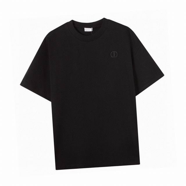 迪奥 Dior 夏季新款 经典Cd字母刺绣圆领短袖T恤 高端品质采用定制定染高克重面料 洗水完高达280G纯棉双纱面料 面料柔软舒适且不变形 宽松Oversiz
