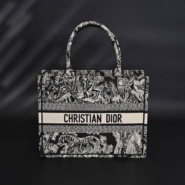 dior迪奥Cd Tote动物园托特包购物袋 中号 黑色 纹路清晰 刺绣细节完美 size :36*28*17