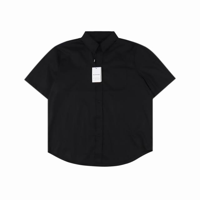 balenciaga 巴黎世家 美纹纸胶带 短袖衬衫 面料采用40支纯棉斜纹 红外线精准定位口袋位置 3厘米最专业的14针梭织 刺绣精致细腻采用Barudan全