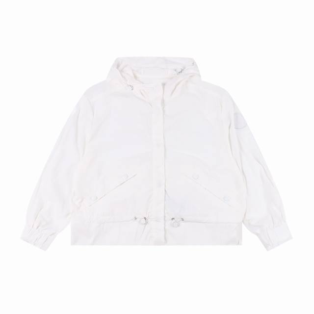 moncler 蒙口 短款防晒服外套 短款外套宽松休闲百搭洋气上衣防晒衣 尼龙起皱高光外套 短款高端轻松拿捏 一穿一个显贵显潮 尺码0 1 2