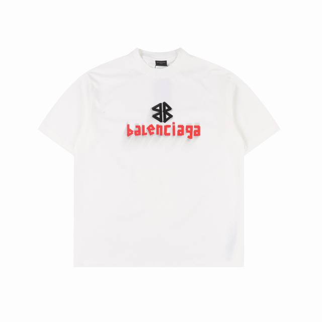 balenciaga 巴黎世家 25Ss 双B刺绣及3D重影喷墨Logo破洞短袖T恤 复古味十足 整体设计简洁时尚 十分大气干净 采用280G纯棉面料打造 上身
