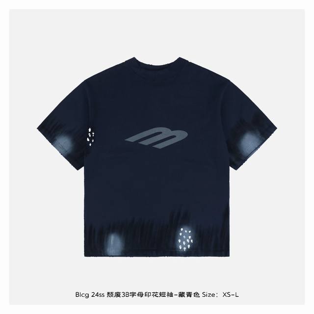 balenciaga 巴黎世家 24Ss 颓废3B字母印花短袖-藏青色 采用特定重磅32S300G精棉平纹针织定染对色面料 定织十字拉架罗纹对板同缸染色确保无色