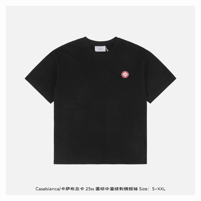 casablanca 卡萨布兰卡 25Ss 圆标中国结刺绣短袖 面料采用230克重精梳棉 定制32支1*1螺纹 成衣两遍水洗处理 面料舒适亲肤无异感 定制定染面