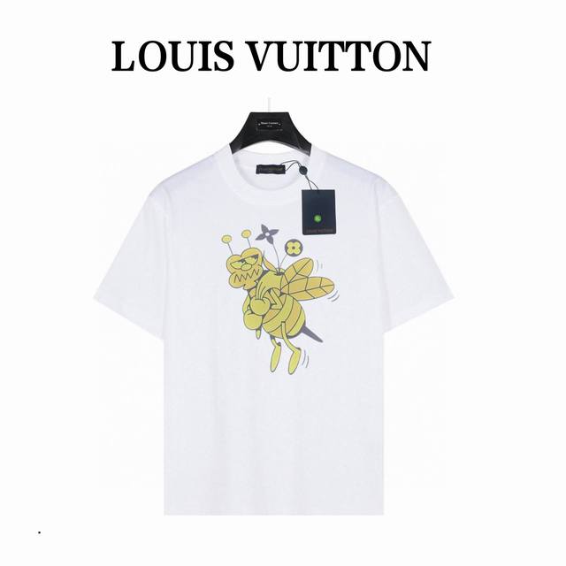 lv 大黄蜂 短袖T恤 款号:Lv03 白色 240克重磅小落肩100%棉T恤 Os版型 宽松有型好搭配 采用精梳紧密赛络工艺 面料更耐磨 袖口以及下摆三排紧密