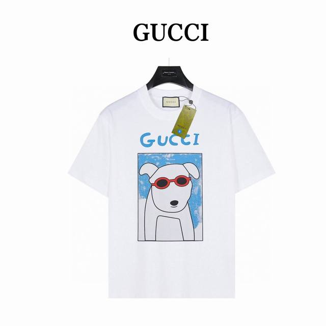 gucci 蓝色小狗 短袖T恤 款号:Gg09 白色 240克重磅小落肩100%棉T恤 Os版型 宽松有型好搭配 采用精梳紧密赛络工艺 面料更耐磨 袖口以及下摆