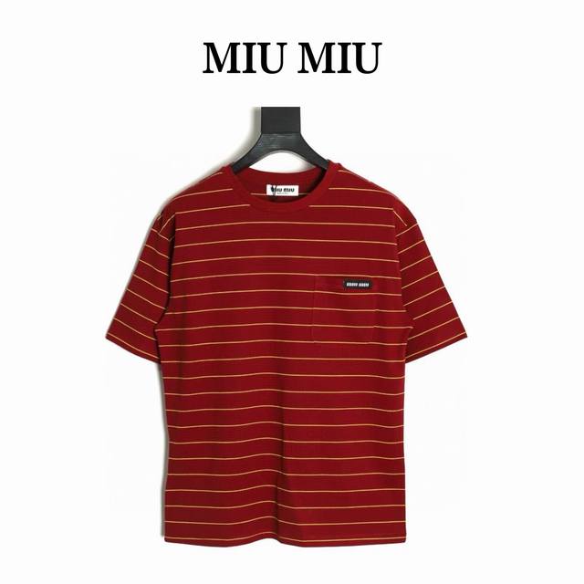 miumiu 缪缪 25Ss 条纹短袖T恤 原版采用定制丝棉打造 以间色条纹图案织就 立体裁剪 手工红外线画线贴袋 面料都经过浇洗 手感质感更佳 不易变形 不易