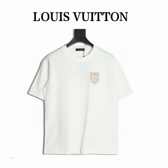 louis Vuitton 路易威登 Lv 25Ss 盾牌刺绣短袖T恤 面料采用定制240G 26支特滑双股精棉平纹高密无尘全棉布料 前幅高密度加厚 走线平整