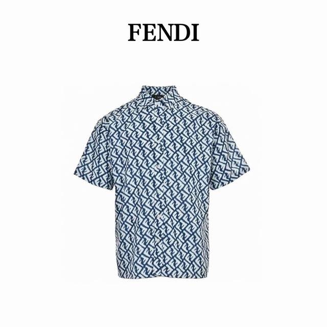 fendi 芬迪 24Ss Ff满印短袖衬衫 进口高支高密的全棉梭织面料 通体老花图案元素 采用德国原装进口数码直喷机械设备 全件满印印后再做渗透工艺 特用红外