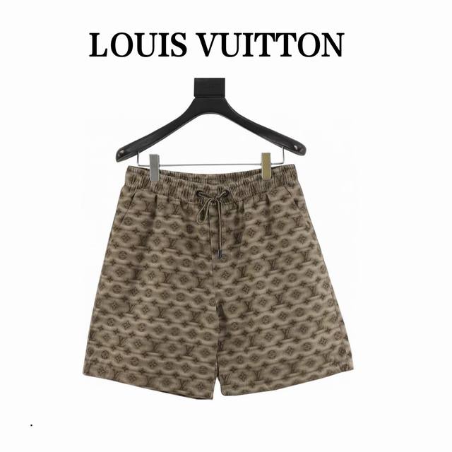 louis Vuitton 路易威登 模糊字母满印短裤 面料采用定制梭织面料 对照原版做丝滑超柔处理 布面肌理股线清晰明显 垂感一级棒 做工精致都到达外贸出口标