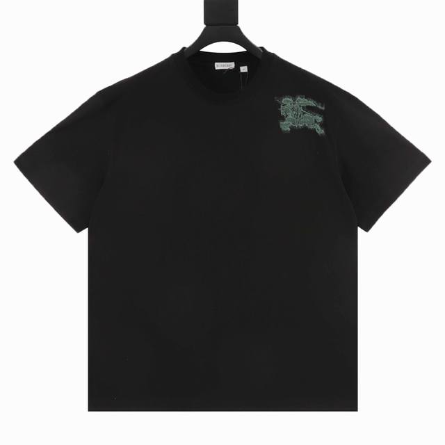 burberry巴宝莉Bbr 喷涂战马短袖T恤 原版4500购入 原版订织定染原版订织定染235G 麻棉材质 进口机直喷 品质还原原版品质 后背字母Logo反向