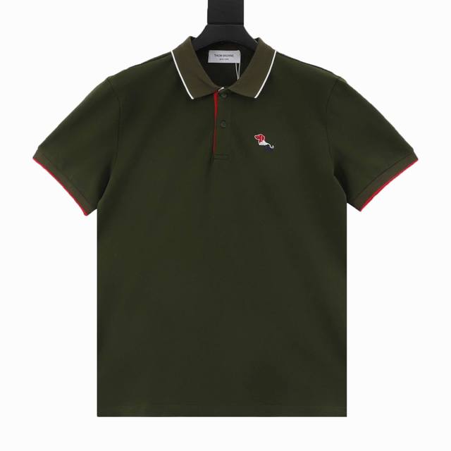 thom Browne 汤姆布朗 25Ss 小狗章仔贴饰刺绣短袖polo衫 客供精仿棉打造珠地材质面料 质感柔软细腻爽滑 舒适透气凉爽 且久穿久洗不褪色不变形