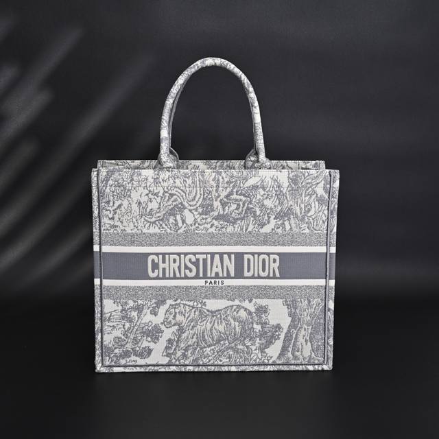 dior迪奥Cd Tote动物园托特包购物袋 大号 纹路清晰 刺绣细节完美 size :42*35*18