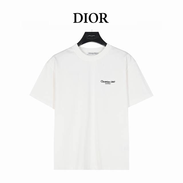 dior 迪奥 25Ss 1947标志Logo刺绣短袖T恤 采用原版280G双纱对版定织定染面料 螺纹同缸定染零色差 独家品质 区别通货 胸前及后背克里斯汀标志