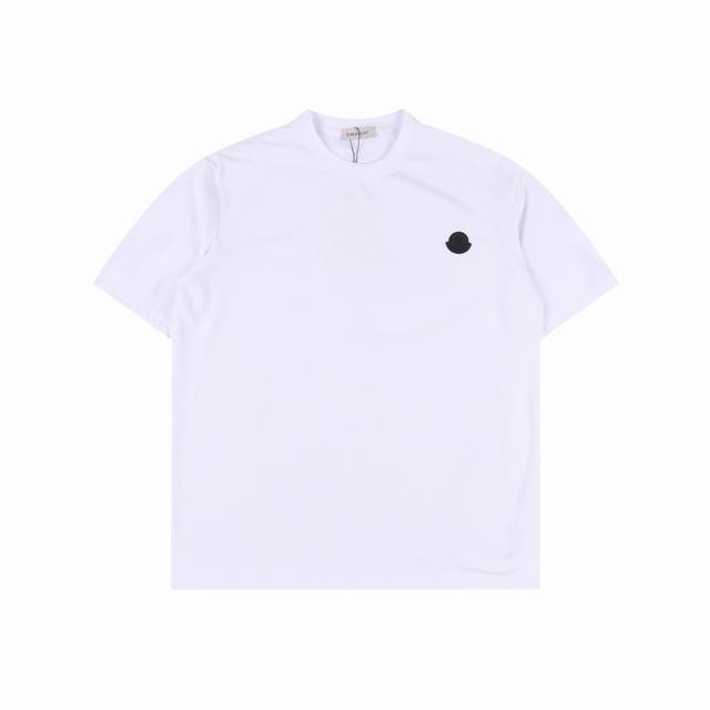 moncler 蒙口 25Ss 胸口章仔后背字母印花短袖 面料采用32织双纱260克全棉材质 搭配1 1索罗那螺纹 不易变形 上身舒适透气 垂感佳 胸前后背定制