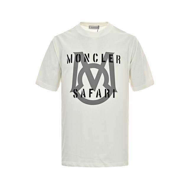 moncler 蒙口 24Ss 植绒字母Logo印花短袖 采用32S双纱平纹 配32S双纱1 1螺纹 260克重 螺纹同染无色差 采用进口丝光线定染刺绣纱线 印