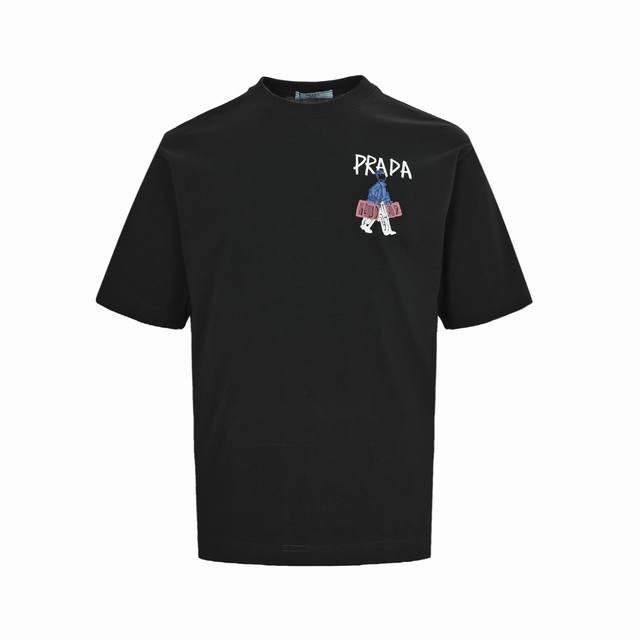 prada 普拉达 25Ss 提包小人字母印花短袖 32支双纱面料克重280克纯棉营造 纺织密度高 垂感佳 不易变形 厚织感加上紧密纺纱工艺 不会影响Tee的透
