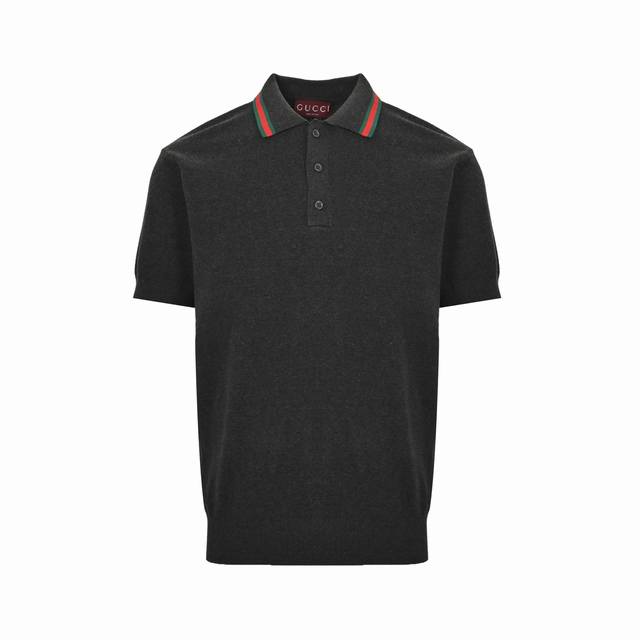 gucci 古驰 25Ss 红绿提花领针织polo短袖 以弹力珠地棉匠心演绎 搭配领口织带细节 更显精巧趣致 手感细腻柔软 呈现休闲裁剪 上身版型超赞 size