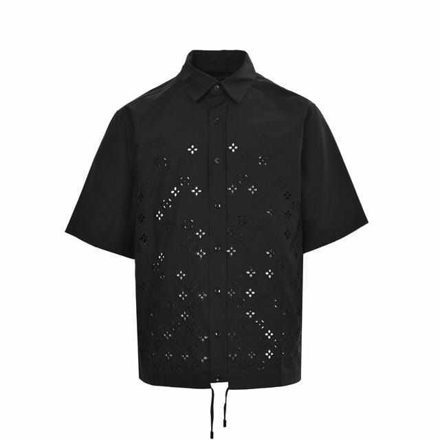 louis Vuitton 路易威登 25Ss 老花镂空刺绣短袖衬衫 专柜 p2 0元购入开发 全身Monogram经典老花花型 配以刺绣镂空工艺 难度天花板还