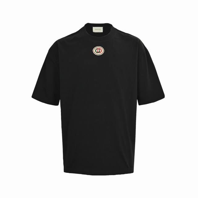 gucci 古驰 25Ss 领口刺绣短袖 面料采用定制240G 26支特滑双股精棉平纹高密无尘全棉布料 前幅高密度加厚 走线平整 代工品质 全套定制辅料 siz
