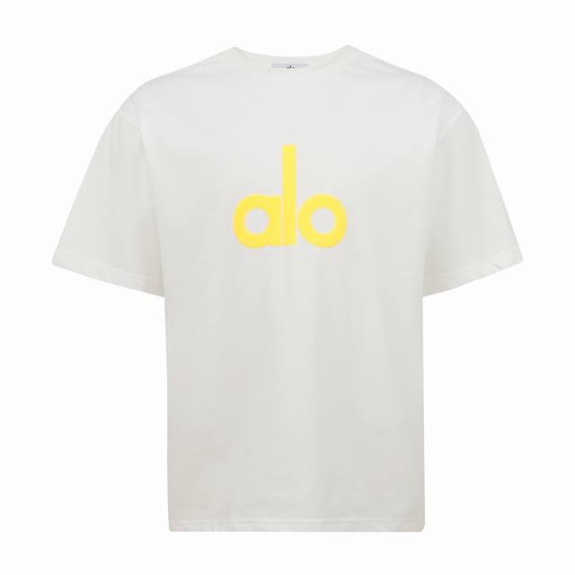 alo 基础字母Logo印花短袖 进口浆料 随便水洗不会任何变形 保证不掉色不开裂 印花精细 采用280G精梳棉双纱面料 定染0色差 同缸拉架螺纹 2次洗水处理