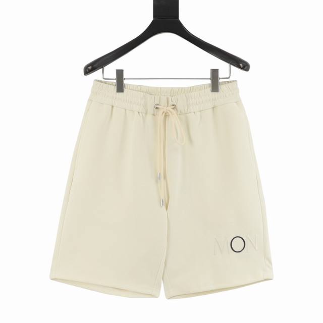 moncler 蒙口 25Ss 侧边字母Logo及后口袋徽章刺绣短裤 采用重磅透气层面料 定织定染 高克重混纺科技面料 松紧弹力腰部抽绳 侧边插手袋 裤侧立体刺