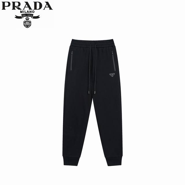 prada 普拉达 24Fw 红色织带纯棉长裤 客供定制的进口毛圈棉材质 进口纯棉拉链装饰嵌布 舒适透气 摸着面料质感肉实 肌里感清晰可见 有净重感 全身极致简