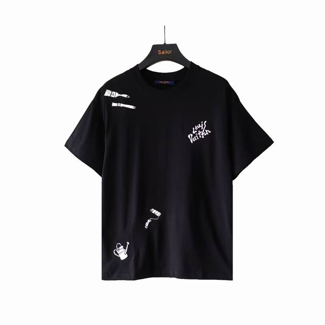 实拍细节图+尺码表 louis Vuitton 路易威登 24Ss 工具刺绣短袖 原版面料 万针刺绣工艺 网红明星同款 440支定制270克双股丝光棉处理 手感